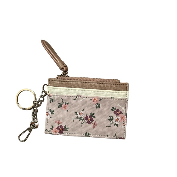 Steve Madden Card Holder Keychain - Picture 2 of 2